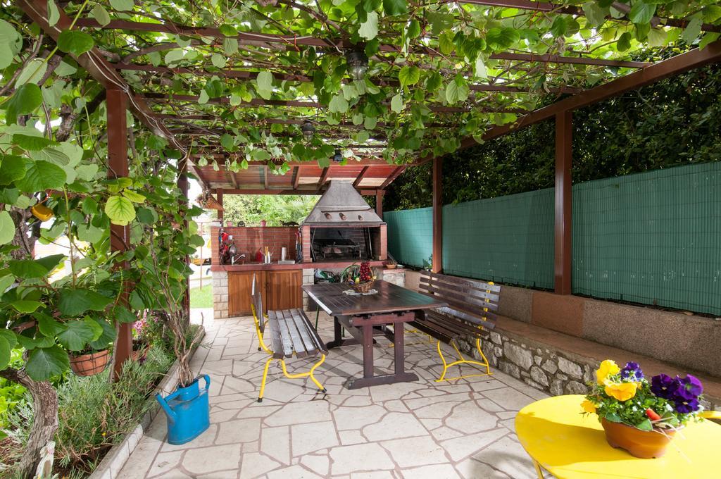 Apartment Meri Ičići Exteriör bild