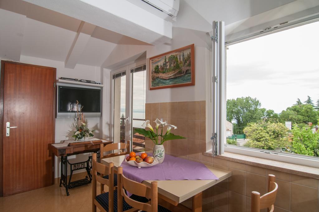 Apartment Meri Ičići Exteriör bild